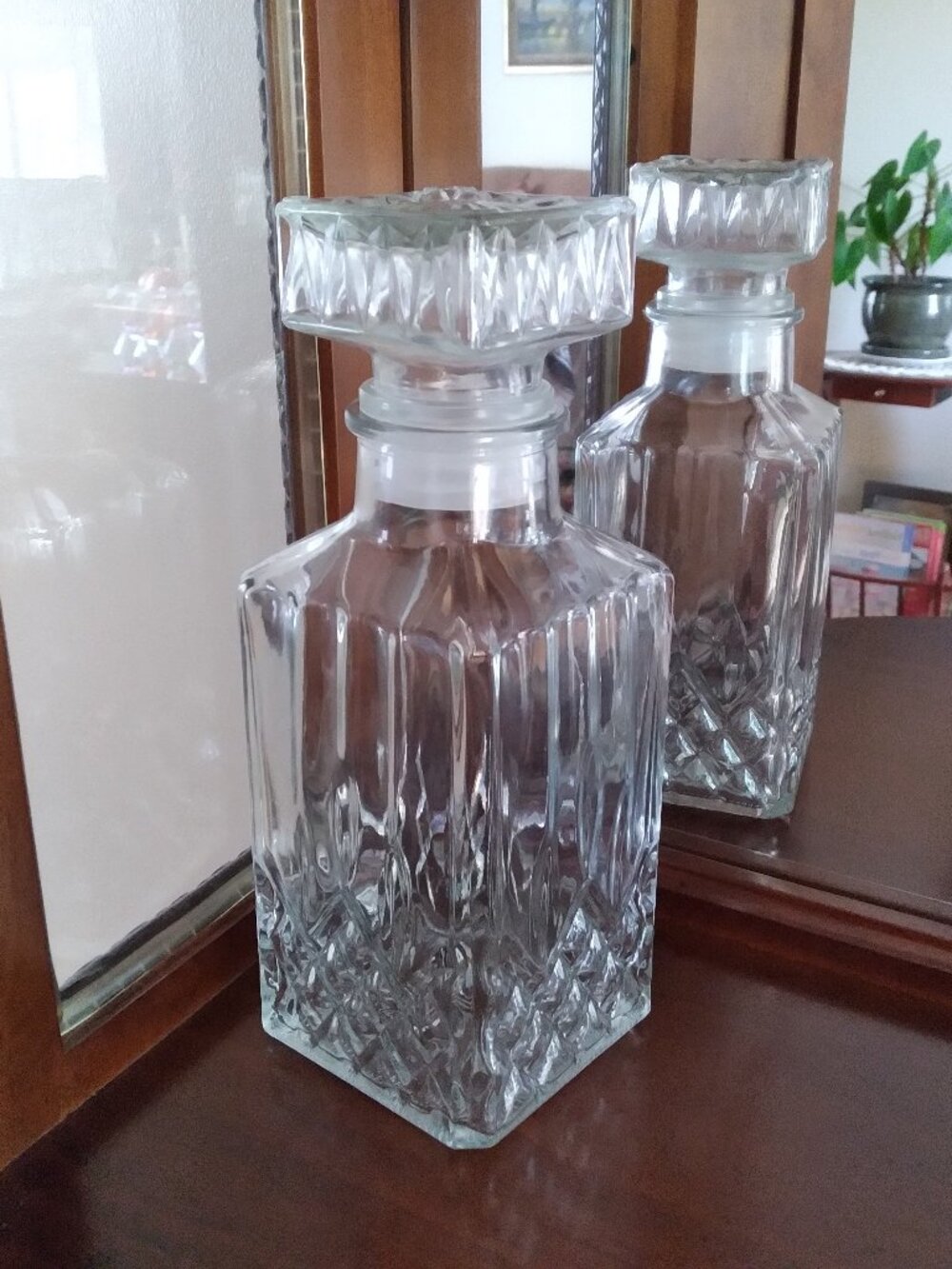 Glass Decanter, Made in Europe